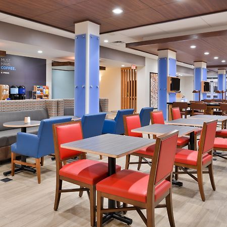 Holiday Inn Express - Early By Ihg Εξωτερικό φωτογραφία