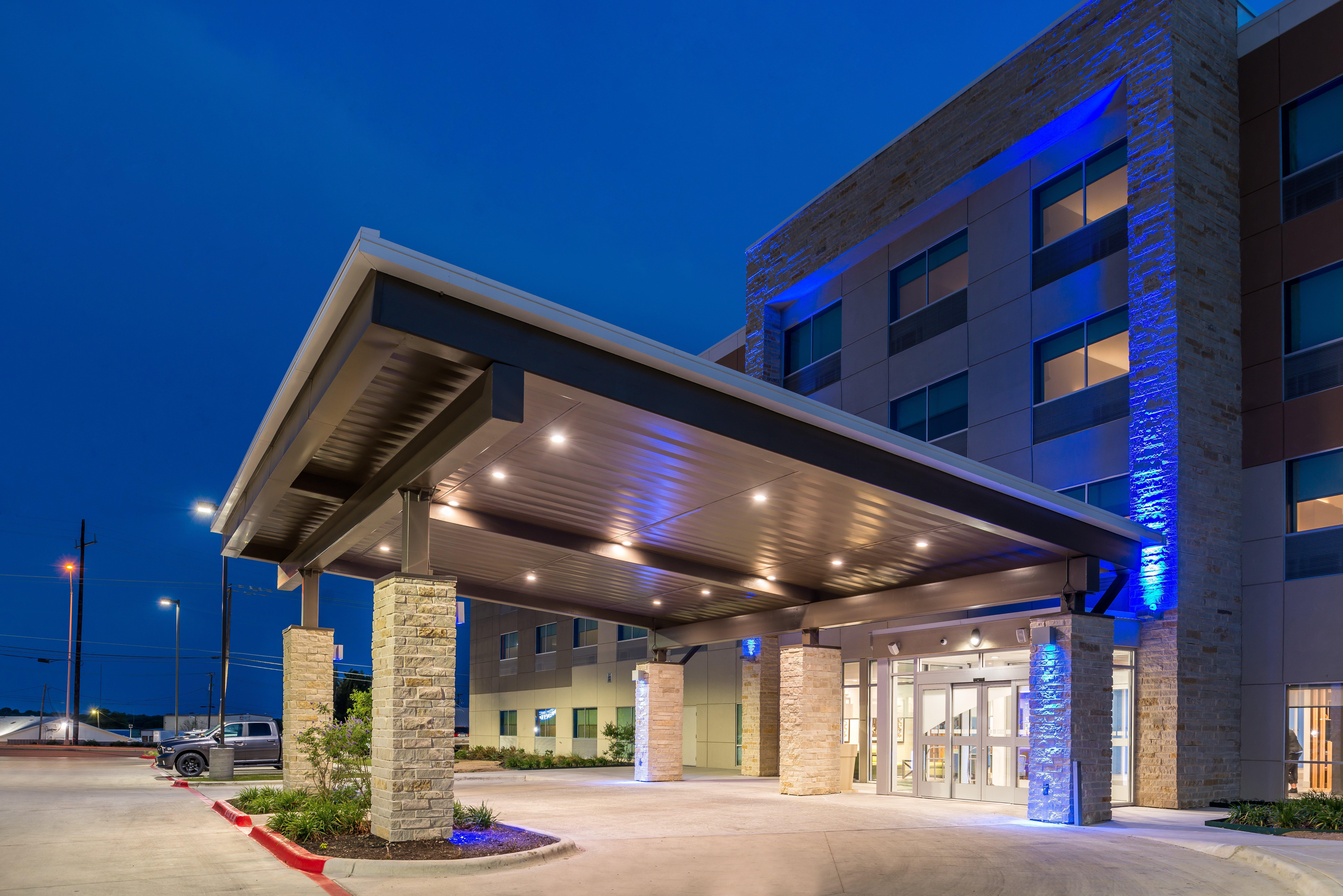 Holiday Inn Express - Early By Ihg Εξωτερικό φωτογραφία