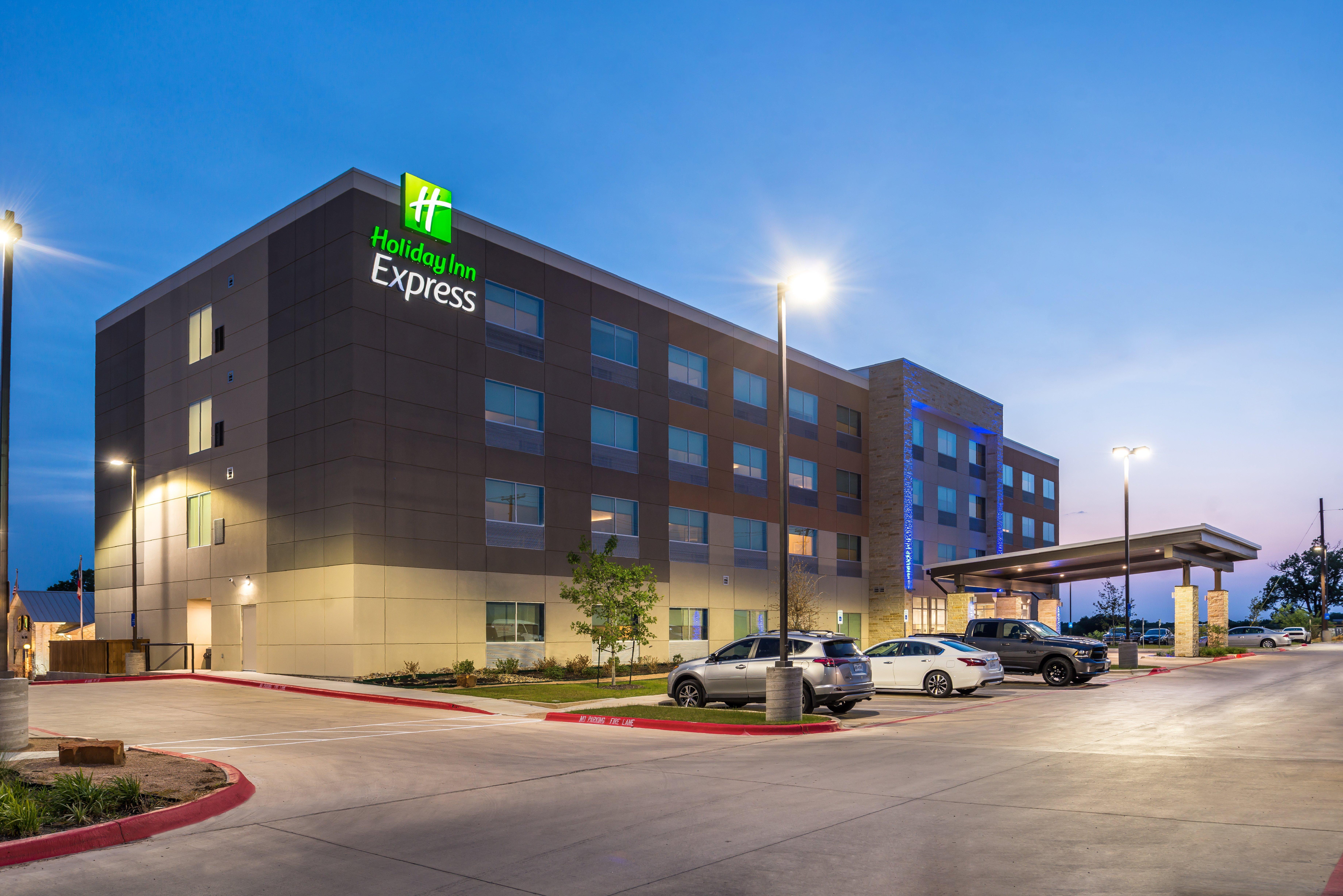 Holiday Inn Express - Early By Ihg Εξωτερικό φωτογραφία